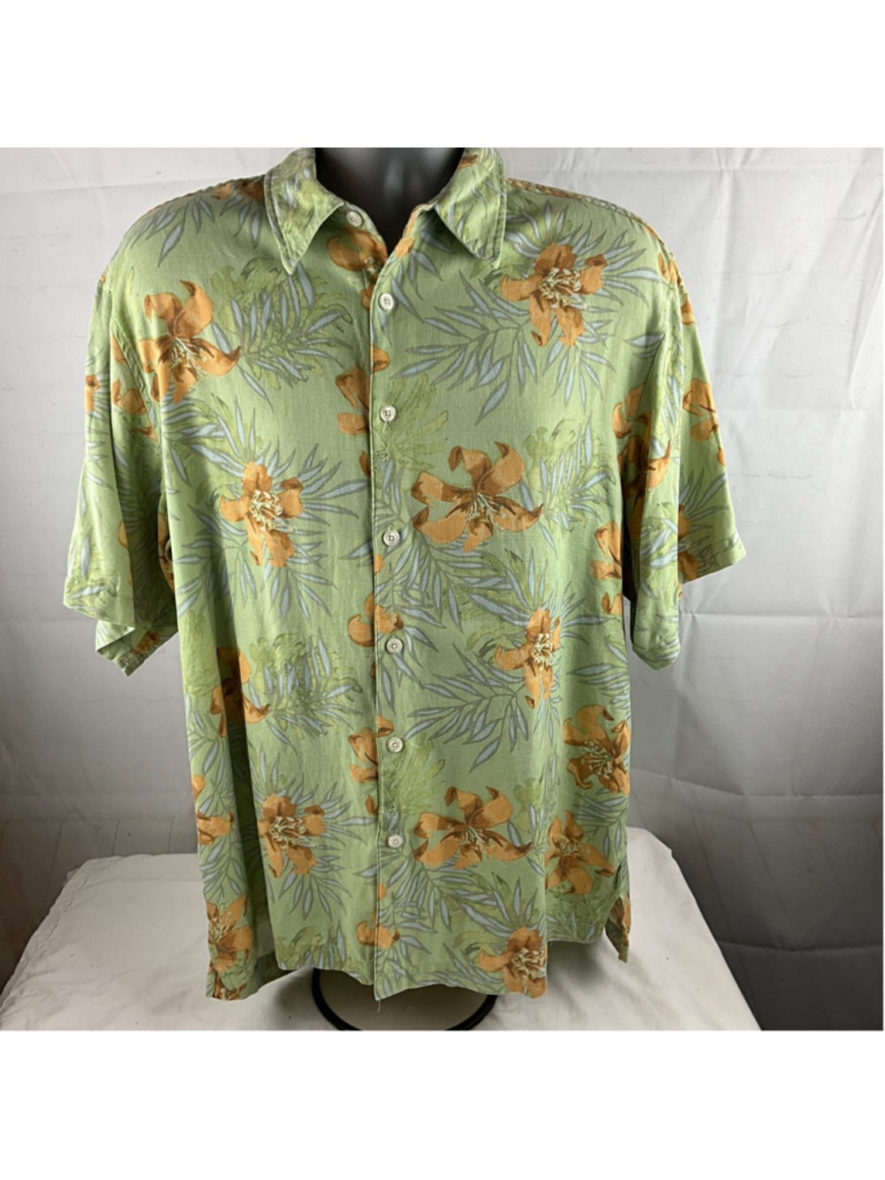 Men’s Hawaiin Shirt Size XL 100% Silk